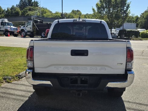 Used 2021 Toyota Tacoma TRD Off-Road image 4