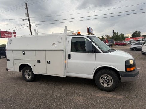 Used 2015 GMC Savana 3500 image 1