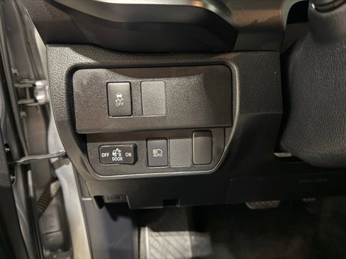 Used 2020 Toyota Tacoma SR image 13