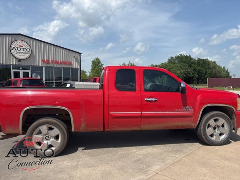 Used 2011 Chevrolet Silverado 1500 LT w/ Texas Edition image 5