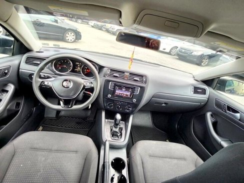 Used 2016 Volkswagen Jetta S image 16