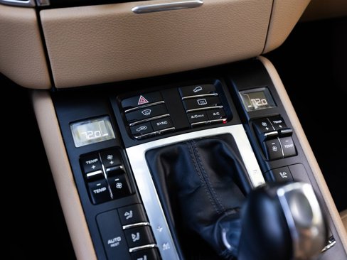 Used 2018 Porsche Macan Sport Edition image 36