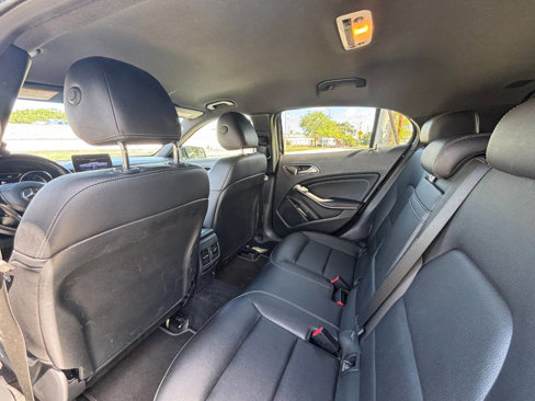 Used 2019 Mercedes-Benz GLA 250 image 18