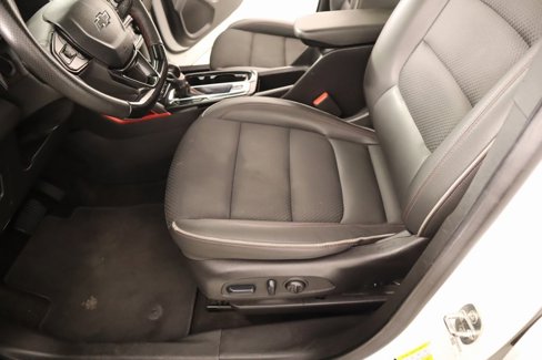 Used 2023 Chevrolet TrailBlazer RS w/ Sun and Liftgate Package image 12