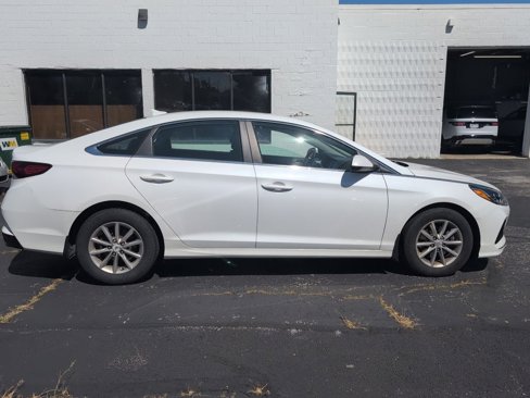Used 2019 Hyundai Sonata SE w/ Winter Weather Package image 3
