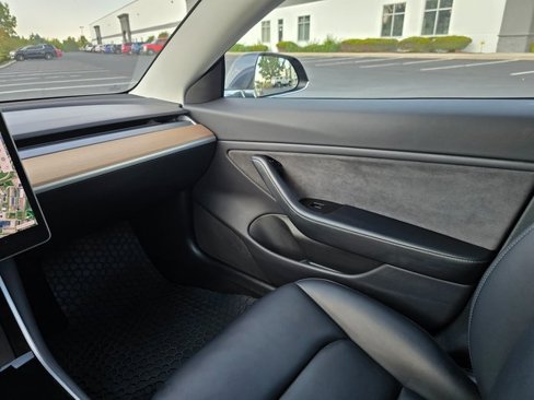Used 2018 Tesla Model 3 Long Range image 34