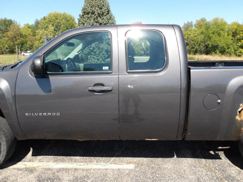 Used 2010 Chevrolet Silverado 1500 W/T image 30