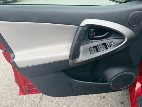 Used 2012 Toyota RAV4 Limited image 10