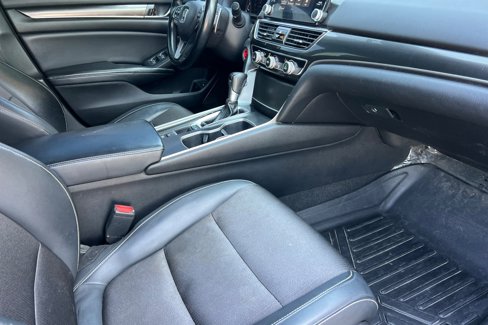 Used 2018 Honda Accord Sport image 19