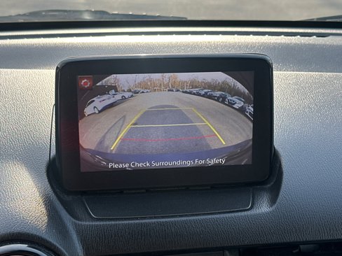 Used 2019 Toyota Yaris LE image 29