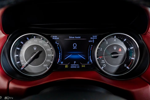 Used 2022 Maserati Levante GT image 45