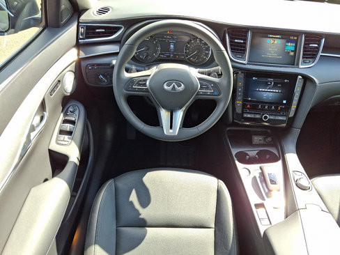 Certified 2024 INFINITI QX50 Luxe image 14