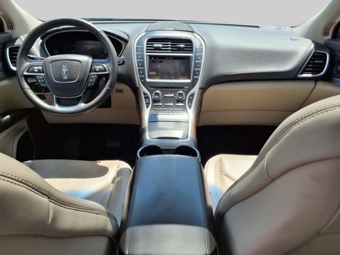 Used 2019 Lincoln Nautilus Reserve image 9