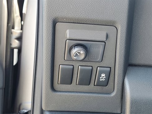 Used 2013 Nissan Rogue S image 14