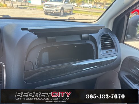 Used 2013 Dodge Grand Caravan SE image 39