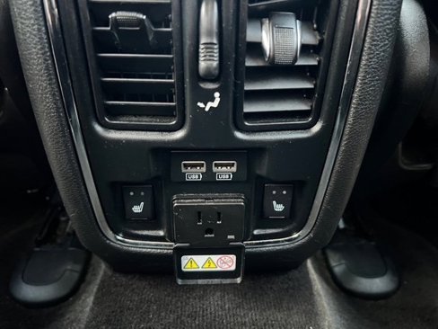 Used 2015 Jeep Grand Cherokee Limited image 26