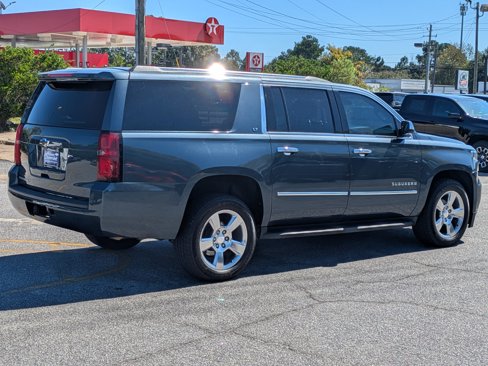 Used 2019 Chevrolet Suburban LT image 4