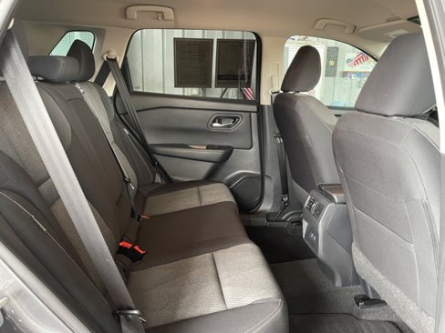 Used 2024 Nissan Rogue SV image 24