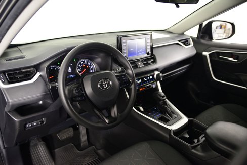 Used 2021 Toyota RAV4 XLE image 3