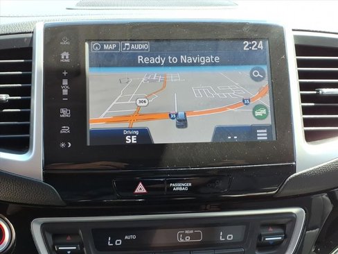 Used 2017 Honda Pilot Touring image 18