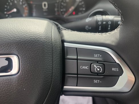 New 2025 Jeep Compass Latitude w/ Altitude Special Edition image 15