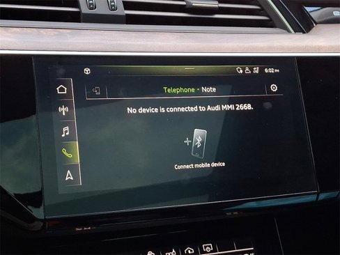 Used 2020 Audi e-tron Premium Plus image 7