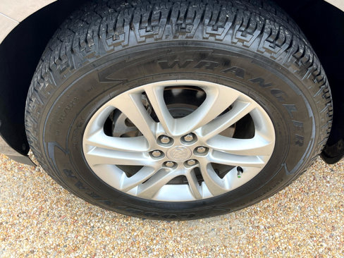 Used 2020 Buick Enclave Essence image 13
