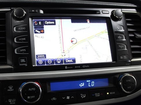 Used 2016 Toyota Highlander Limited image 15