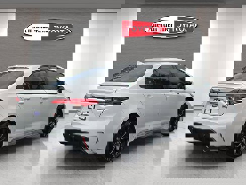 Used 2024 Toyota Corolla SE image 6