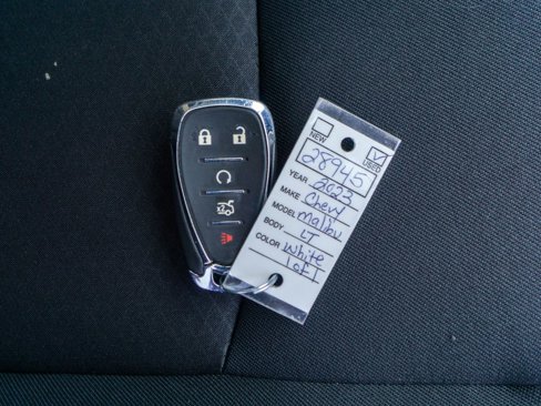 Used 2023 Chevrolet Malibu LT image 32
