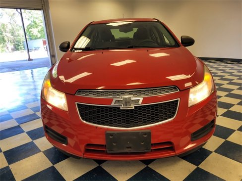 Used 2014 Chevrolet Cruze LS image 2