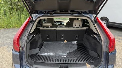 Certified 2019 Cadillac XT4 Luxury w/ Cold Weather Package image 16