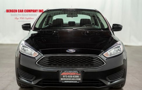 Used 2018 Ford Focus SE image 2