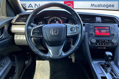 Used 2018 Honda Civic Sport image 8