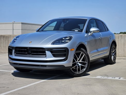 Certified 2025 Porsche Macan image 1