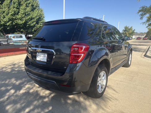 Used 2017 Chevrolet Equinox LT w/ Convenience Package image 4