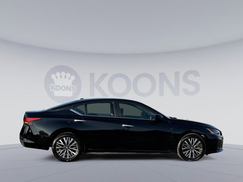 Used 2023 Nissan Altima 2.5 SV image 8