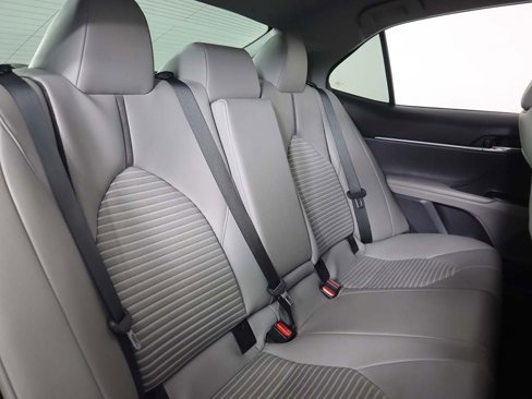 Used 2022 Toyota Camry SE image 31