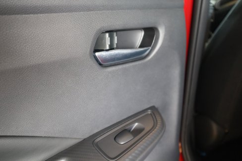 New 2025 Nissan Versa SR w/ Trunk Package image 32