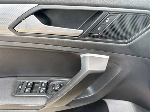 Used 2024 Volkswagen Tiguan S image 17