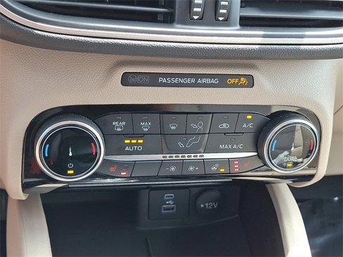 Used 2022 Ford Escape SEL image 15