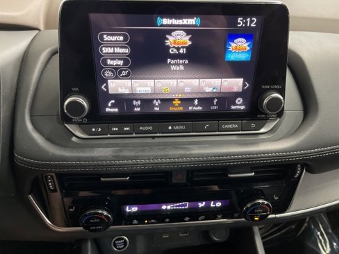 Used 2022 Nissan Rogue SV w/ SV Premium Package image 31