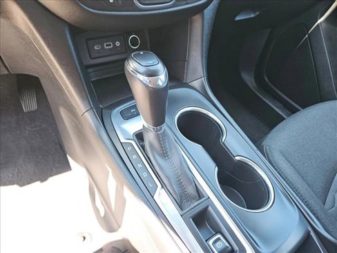 Used 2019 Chevrolet Equinox LT w/ Driver Convenience Package image 15