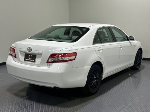 Used 2010 Toyota Camry image 5