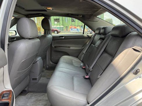 Used 2005 Toyota Camry image 12