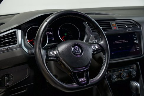 Used 2020 Volkswagen Tiguan SE R-Line image 24