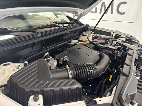 Used 2023 GMC Acadia SLE image 7