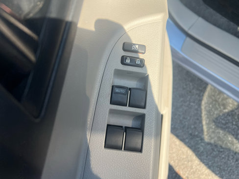 Used 2009 Toyota Highlander 2WD image 11