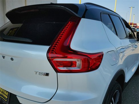 Used 2020 Volvo XC40 T5 R-Design image 31