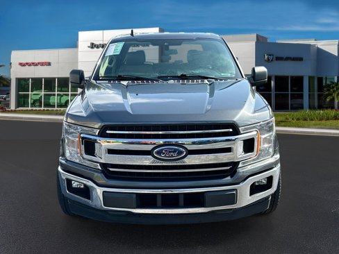 Used 2020 Ford F150 XLT image 2
